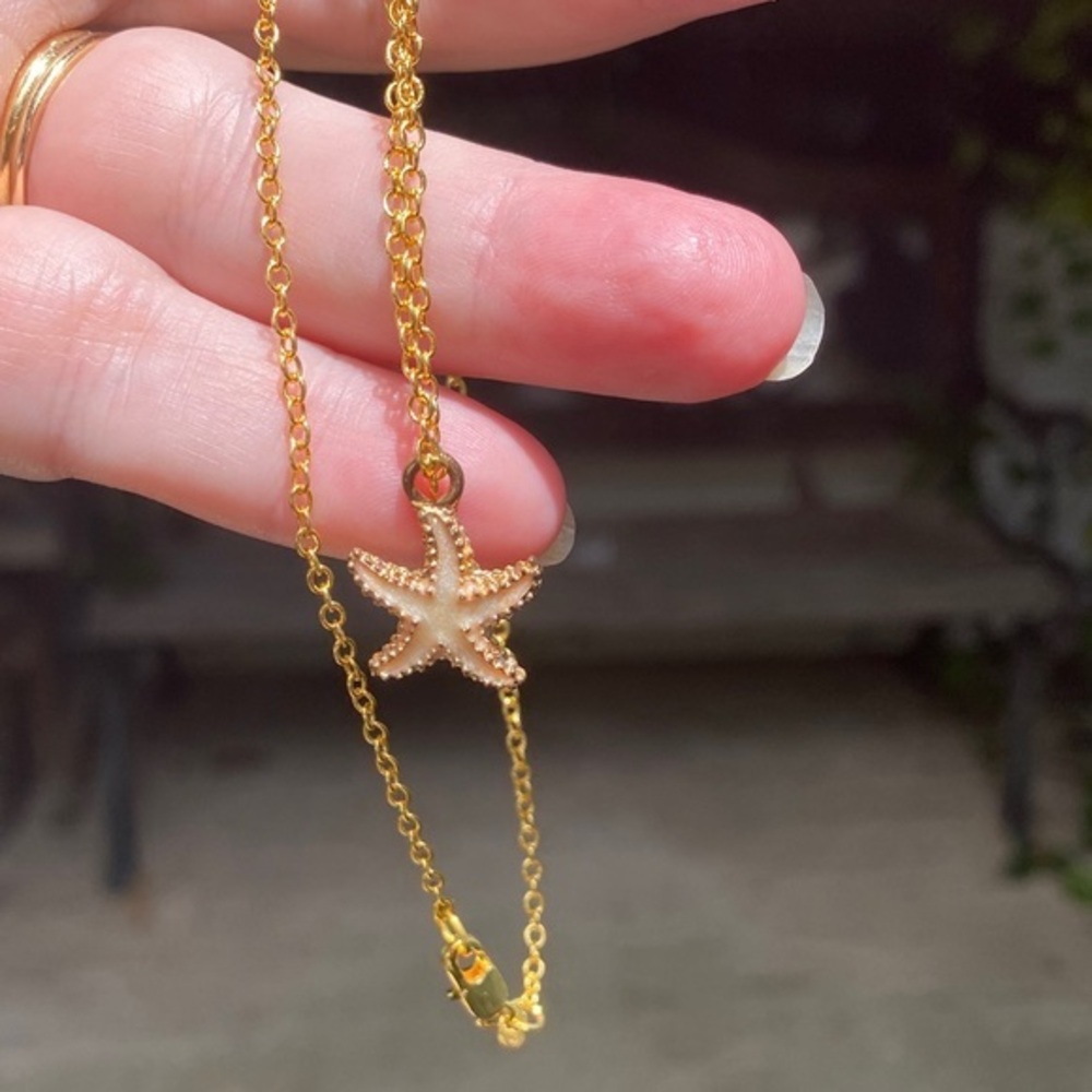 Gold Starfish Pendant Necklace